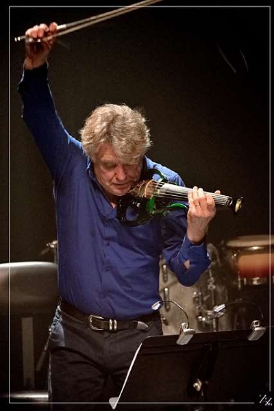 NIK_13223 Didier Lockwood - Violons Barbares - Guo Gan 09-12-2015 (Zz)  (p).jpg